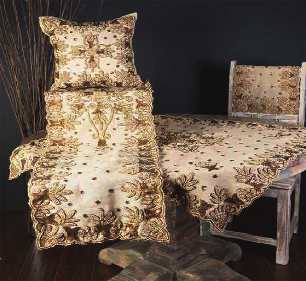 NTB95Jute Burlap Beaded Table Topper