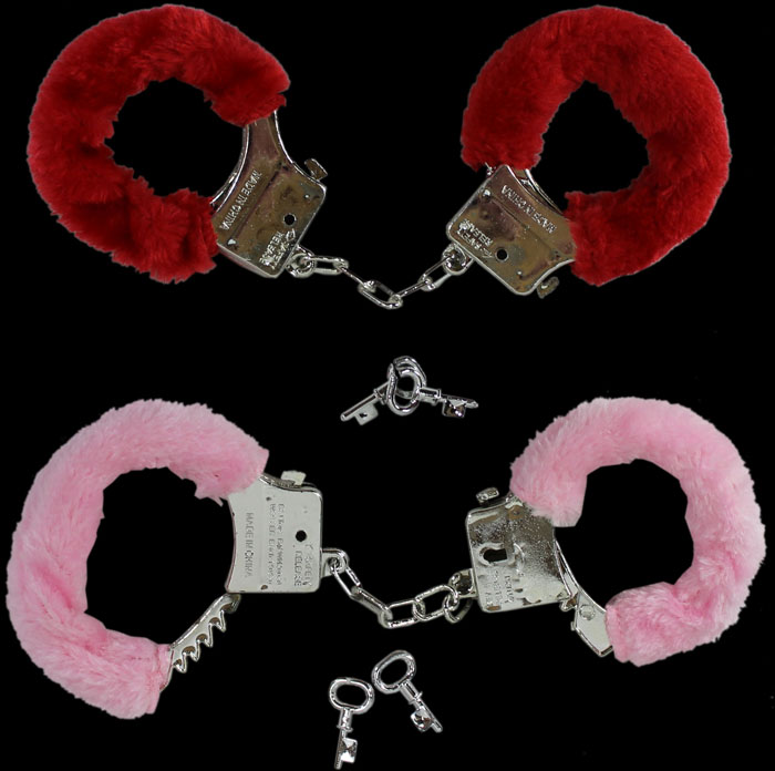 G87122 Valentine Handcuffs